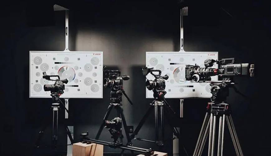 高端定制VS流水线生产｜看专业浦口区产品视频拍摄公司如何拉开差距